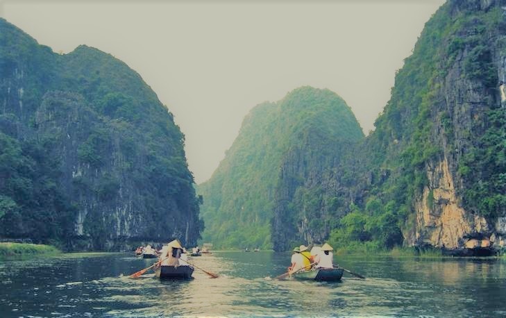 ninh binh excursion en sampan trang an